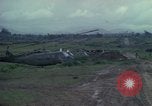 Standbild UH-1D Hubschrauber Ankhe Süd Vietnam, 1965, aus Sekunde 58 historischem Filmmaterial Videoclip 65675030373