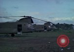 Standbild 1st Cavalry Division Hubschrauber Ankhe Süd Vietnam, 1965, aus Sekunde 10 historischem Filmmaterial Videoclip 65675030374