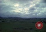 Standbild 1st Cavalry Division Hubschrauber Ankhe Süd Vietnam, 1965, aus Sekunde 57 historischem Filmmaterial Videoclip 65675030374