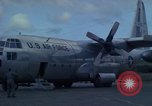Standbild C-130 Flugzeugen Ankhe Süd Vietnam, 1965, aus Sekunde 12 historischem Filmmaterial Videoclip 65675030378