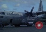 Standbild C-130 Flugzeugen Ankhe Süd Vietnam, 1965, aus Sekunde 14 historischem Filmmaterial Videoclip 65675030378