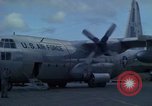 Standbild C-130 Flugzeugen Ankhe Süd Vietnam, 1965, aus Sekunde 15 historischem Filmmaterial Videoclip 65675030378
