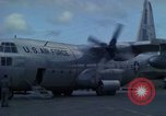 Standbild C-130 Flugzeugen Ankhe Süd Vietnam, 1965, aus Sekunde 18 historischem Filmmaterial Videoclip 65675030378