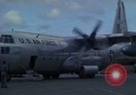 Standbild C-130 Flugzeugen Ankhe Süd Vietnam, 1965, aus Sekunde 20 historischem Filmmaterial Videoclip 65675030378