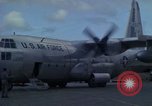 Standbild C-130 Flugzeugen Ankhe Süd Vietnam, 1965, aus Sekunde 21 historischem Filmmaterial Videoclip 65675030378