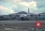 Standbild C-130 Flugzeugen Ankhe Süd Vietnam, 1965, aus Sekunde 35 historischem Filmmaterial Videoclip 65675030378