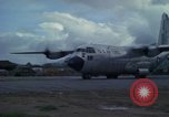 Standbild C-130 Flugzeugen Ankhe Süd Vietnam, 1965, aus Sekunde 54 historischem Filmmaterial Videoclip 65675030378