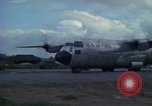 Standbild C-130 Flugzeugen Ankhe Süd Vietnam, 1965, aus Sekunde 58 historischem Filmmaterial Videoclip 65675030378