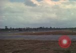 Standbild Ankhe Flugplatz Ankhe Süd Vietnam, 1965, aus Sekunde 29 historischem Filmmaterial Videoclip 65675030379