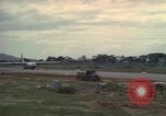 Standbild Ankhe Flugplatz Ankhe Süd Vietnam, 1965, aus Sekunde 39 historischem Filmmaterial Videoclip 65675030379