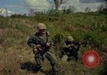 Standbild amerikanische 1st Cavalry Division Ankhe Süd Vietnam, 1967, aus Sekunde 10 historischem Filmmaterial Videoclip 65675030380