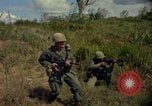 Standbild amerikanische 1st Cavalry Division Ankhe Süd Vietnam, 1967, aus Sekunde 11 historischem Filmmaterial Videoclip 65675030380