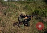 Standbild amerikanische 1st Cavalry Division Ankhe Süd Vietnam, 1967, aus Sekunde 53 historischem Filmmaterial Videoclip 65675030380