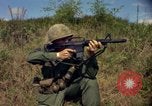 Standbild amerikanische 1st Cavalry Division Ankhe Süd Vietnam, 1967, aus Sekunde 55 historischem Filmmaterial Videoclip 65675030380