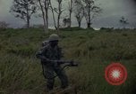 Standbild E63 Personal Melder Ankhe Süd Vietnam, 1967, aus Sekunde 11 historischem Filmmaterial Videoclip 65675030385