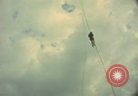 Standbild Hubschrauber rappel Ankhe Süd Vietnam, 1966, aus Sekunde 28 historischem Filmmaterial Videoclip 65675030386