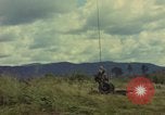 Standbild Hubschrauber rappel Ankhe Süd Vietnam, 1966, aus Sekunde 52 historischem Filmmaterial Videoclip 65675030386