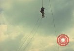 Standbild Hubschrauber rappel Ankhe Süd Vietnam, 1966, aus Sekunde 54 historischem Filmmaterial Videoclip 65675030386