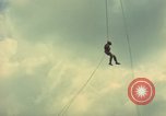Standbild Hubschrauber rappel Ankhe Süd Vietnam, 1966, aus Sekunde 58 historischem Filmmaterial Videoclip 65675030386