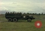 Standbild 1 Air Cavalry Division Truppen Ankhe Süd Vietnam, 1965, aus Sekunde 32 historischem Filmmaterial Videoclip 65675030387
