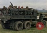 Standbild 1 Air Cavalry Division Truppen Ankhe Süd Vietnam, 1965, aus Sekunde 44 historischem Filmmaterial Videoclip 65675030387