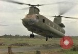 Standbild CH-47-Hubschrauber Ankhe Süd Vietnam, 1965, aus Sekunde 6 historischem Filmmaterial Videoclip 65675030388