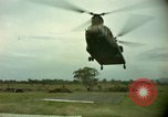 Standbild CH-47-Hubschrauber Ankhe Süd Vietnam, 1965, aus Sekunde 38 historischem Filmmaterial Videoclip 65675030388