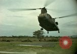 Standbild CH-47-Hubschrauber Ankhe Süd Vietnam, 1965, aus Sekunde 39 historischem Filmmaterial Videoclip 65675030388