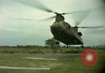 Standbild CH-47-Hubschrauber Ankhe Süd Vietnam, 1965, aus Sekunde 40 historischem Filmmaterial Videoclip 65675030388