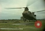 Standbild CH-47-Hubschrauber Ankhe Süd Vietnam, 1965, aus Sekunde 41 historischem Filmmaterial Videoclip 65675030388