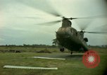 Standbild CH-47-Hubschrauber Ankhe Süd Vietnam, 1965, aus Sekunde 42 historischem Filmmaterial Videoclip 65675030388