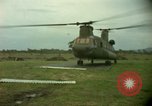 Standbild CH-47-Hubschrauber Ankhe Süd Vietnam, 1965, aus Sekunde 47 historischem Filmmaterial Videoclip 65675030388