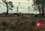 Standbild OH-13 Hubschrauber Ankhe Süd Vietnam, 1965, aus Sekunde 14 historischem Filmmaterial Videoclip 65675030391