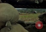 Standbild OH-13 Hubschrauber Ankhe Süd Vietnam, 1965, aus Sekunde 22 historischem Filmmaterial Videoclip 65675030391