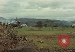 Standbild OH-13 Hubschrauber Ankhe Süd Vietnam, 1965, aus Sekunde 32 historischem Filmmaterial Videoclip 65675030391
