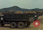 Standbild geladenen Lkws Ankhe Süd Vietnam, 1965, aus Sekunde 16 historischem Filmmaterial Videoclip 65675030392