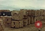 Standbild geladenen Lkws Ankhe Süd Vietnam, 1965, aus Sekunde 24 historischem Filmmaterial Videoclip 65675030392