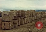 Standbild geladenen Lkws Ankhe Süd Vietnam, 1965, aus Sekunde 25 historischem Filmmaterial Videoclip 65675030392