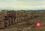 Standbild geladenen Lkws Ankhe Süd Vietnam, 1965, aus Sekunde 27 historischem Filmmaterial Videoclip 65675030392