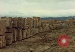 Standbild geladenen Lkws Ankhe Süd Vietnam, 1965, aus Sekunde 28 historischem Filmmaterial Videoclip 65675030392