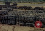 Standbild geladenen Lkws Ankhe Süd Vietnam, 1965, aus Sekunde 48 historischem Filmmaterial Videoclip 65675030392