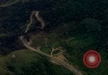 Standbild Deo Mong Pass South Vietnam, 1965, aus Sekunde 9 historischem Filmmaterial Videoclip 65675030393