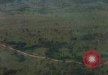 Standbild Deo Mong Pass South Vietnam, 1965, aus Sekunde 39 historischem Filmmaterial Videoclip 65675030393