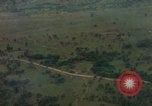 Standbild Deo Mong Pass South Vietnam, 1965, aus Sekunde 48 historischem Filmmaterial Videoclip 65675030393