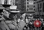 Immagine di Inductees in abiti civili marzo New York United States USA, 1917, secondo 4 filmato di repertorio 65675030403