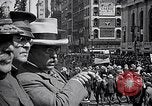 Immagine di Inductees in abiti civili marzo New York United States USA, 1917, secondo 5 filmato di repertorio 65675030403