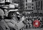 Immagine di Inductees in abiti civili marzo New York United States USA, 1917, secondo 15 filmato di repertorio 65675030403