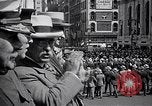 Immagine di Inductees in abiti civili marzo New York United States USA, 1917, secondo 16 filmato di repertorio 65675030403
