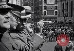 Immagine di Inductees in abiti civili marzo New York United States USA, 1917, secondo 19 filmato di repertorio 65675030403