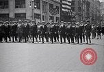 Immagine di Inductees in abiti civili marzo New York United States USA, 1917, secondo 22 filmato di repertorio 65675030403
